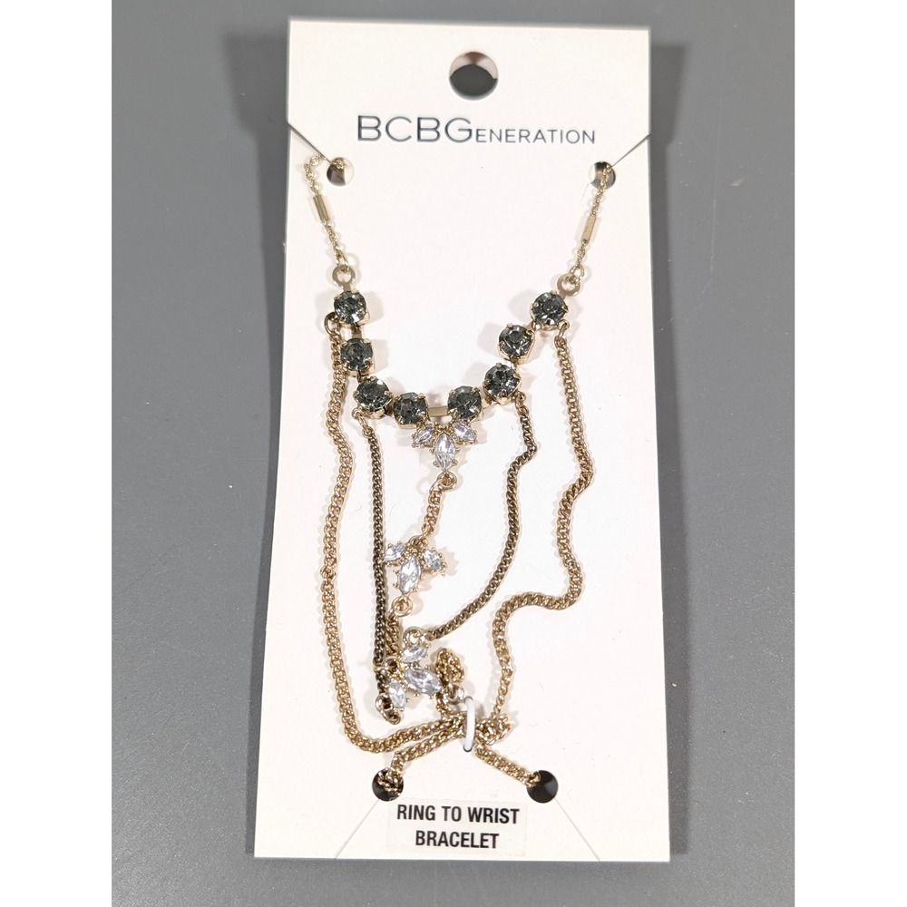 New BCBGeneration Gold Tone Rhinestone Ring to Wrist Hand Chain Bracelet‎ Gray